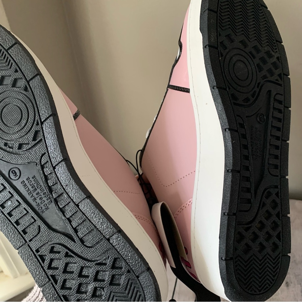 Last 1 🎊 New Hello Kitty Pink Tennis Shoes Women Size 9 - Picture 4 of 5